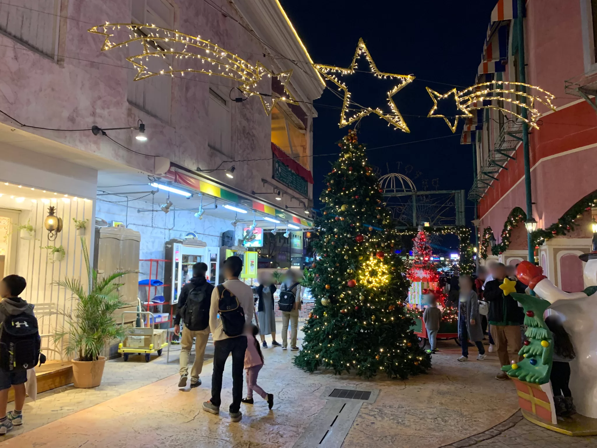 Depot Island 的步道與度假風植栽